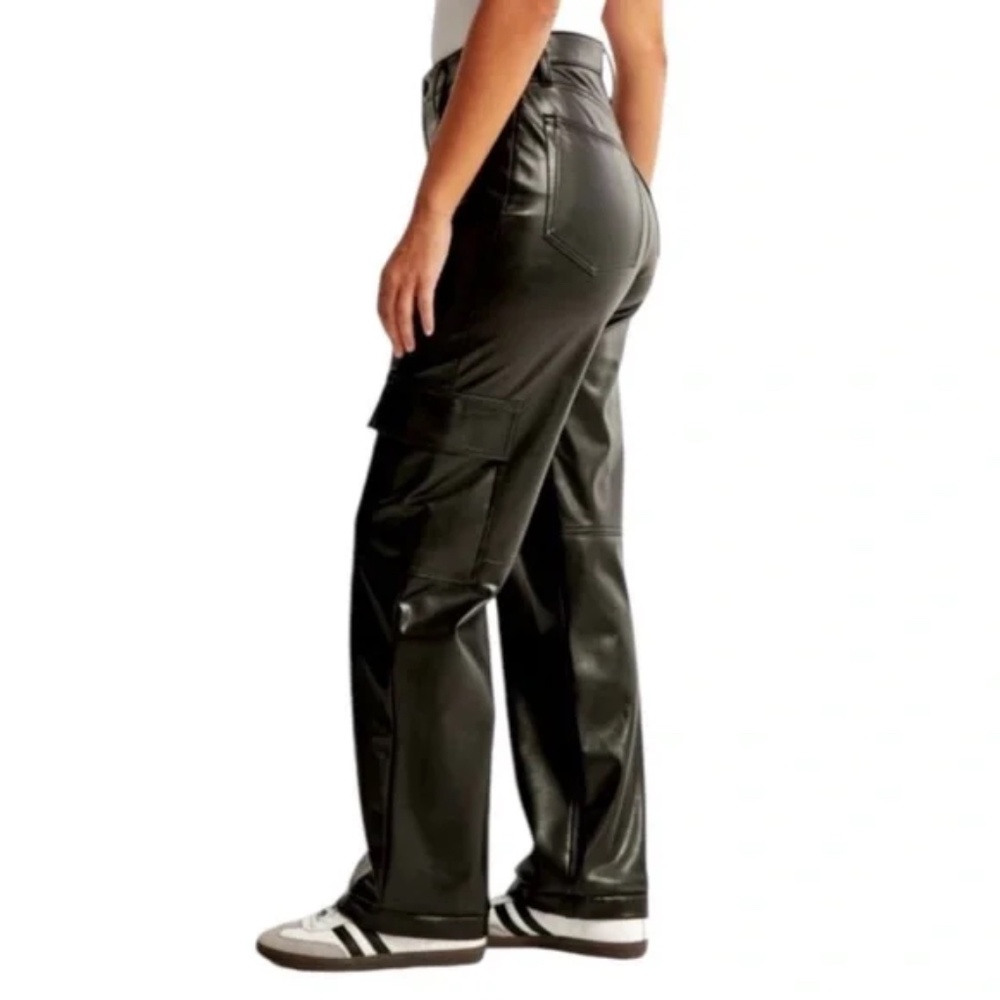 Abercrombie and Fitch Curve Love Vegan Leather Cargo 90s Relaxed Pants Size 30